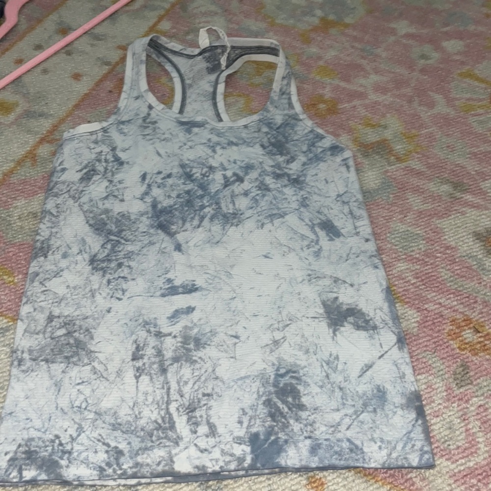 Lululemon Swiftly Tech Top - Size 6!!